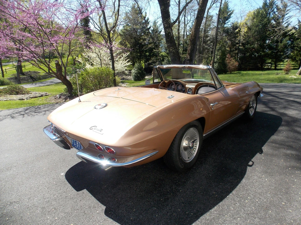 1963 Chevrolet Corvette C2 - Image 18 of 25