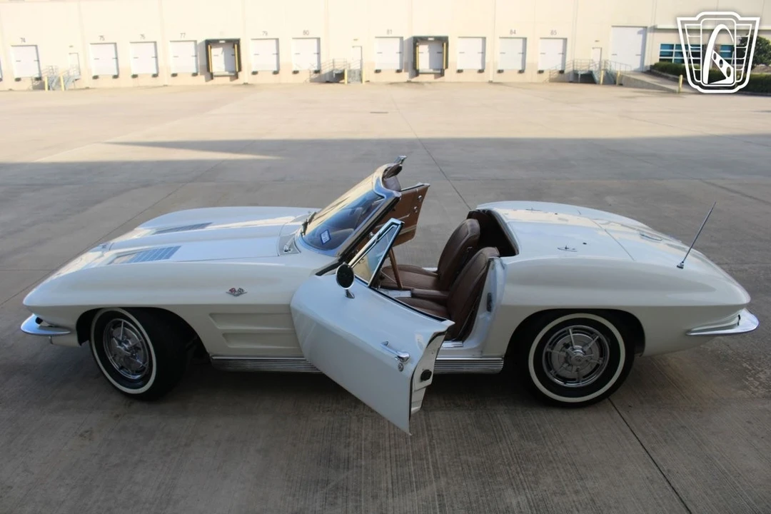 1963 Chevrolet Corvette C2 - Image 12 of 21