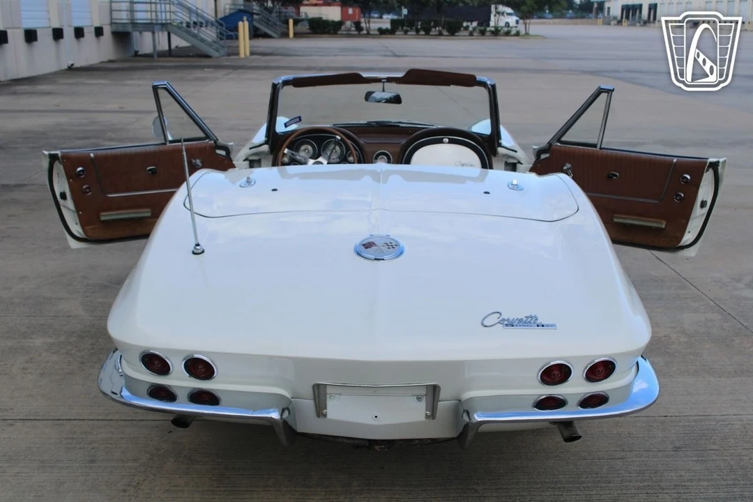 1963 Chevrolet Corvette C2 - Image 13 of 21