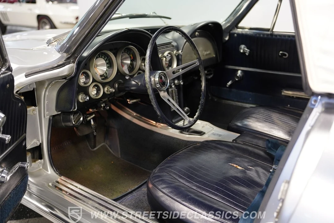 1963 Chevrolet Corvette C2 - Image 4 of 12