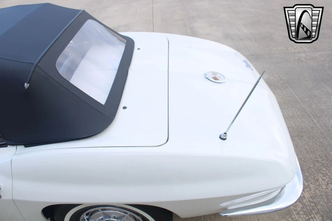 1963 Chevrolet Corvette C2 - Image 13 of 21