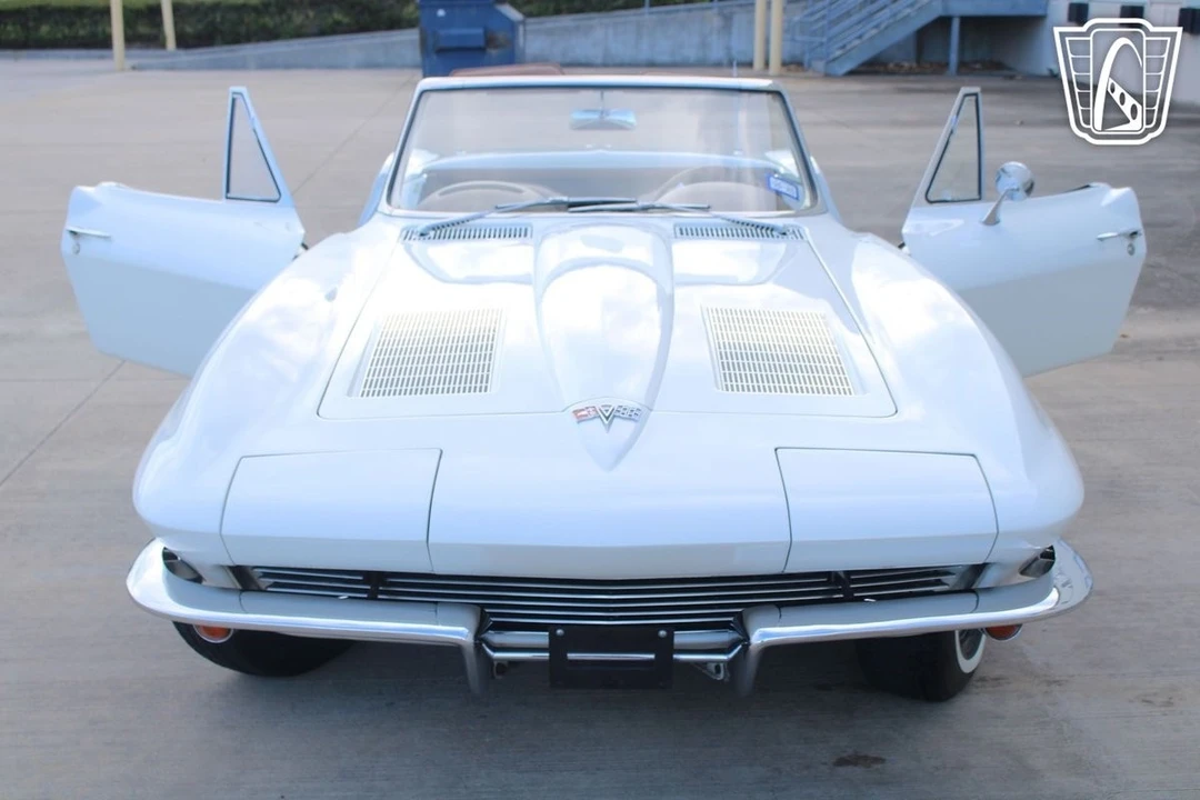 1963 Chevrolet Corvette C2 - Image 11 of 21