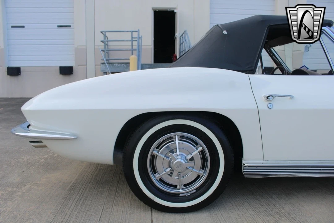 1963 Chevrolet Corvette C2 - Image 14 of 21