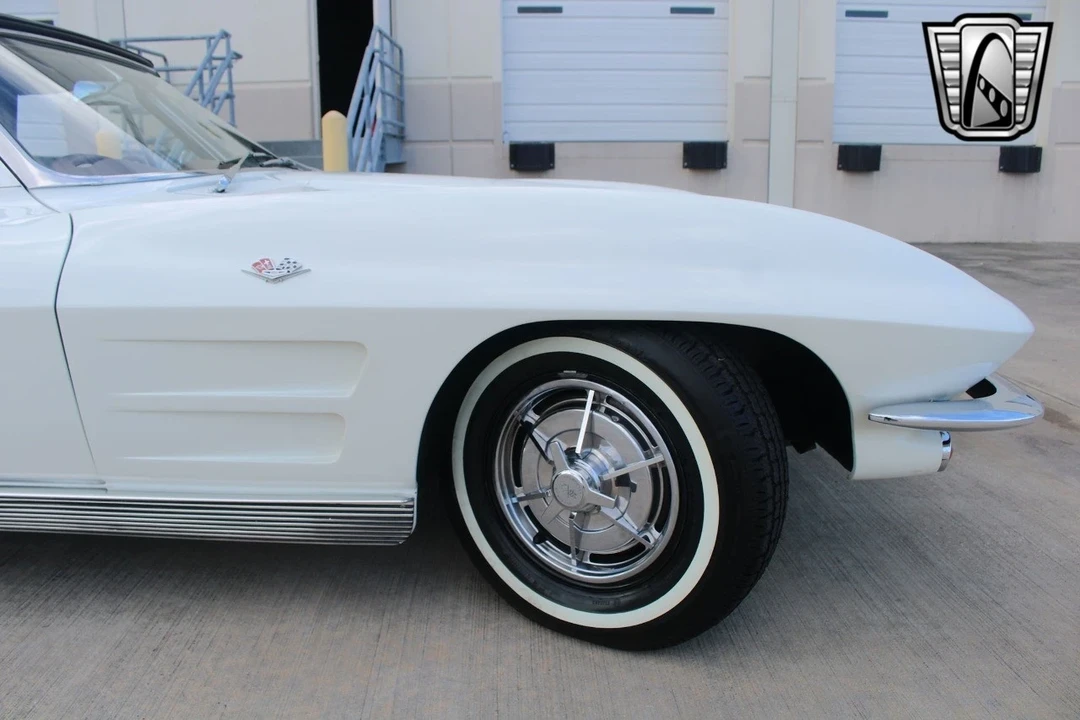 1963 Chevrolet Corvette C2 - Image 15 of 21