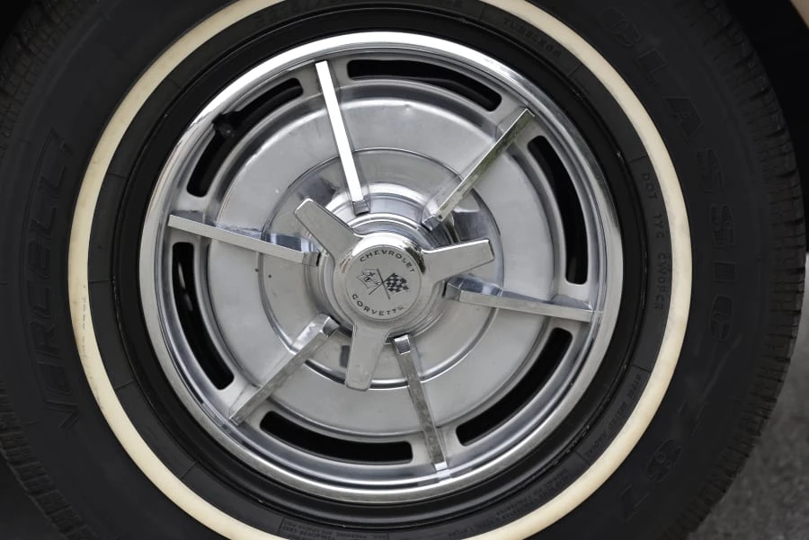 1963 Chevrolet Corvette C2 - Image 25 of 31