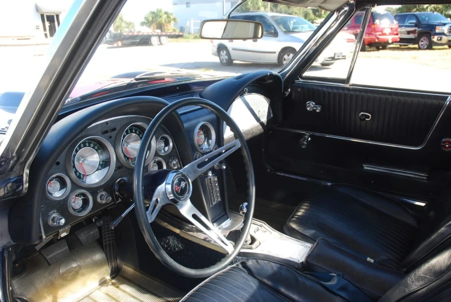 1963 Chevrolet Corvette C2 - Image 11 of 12