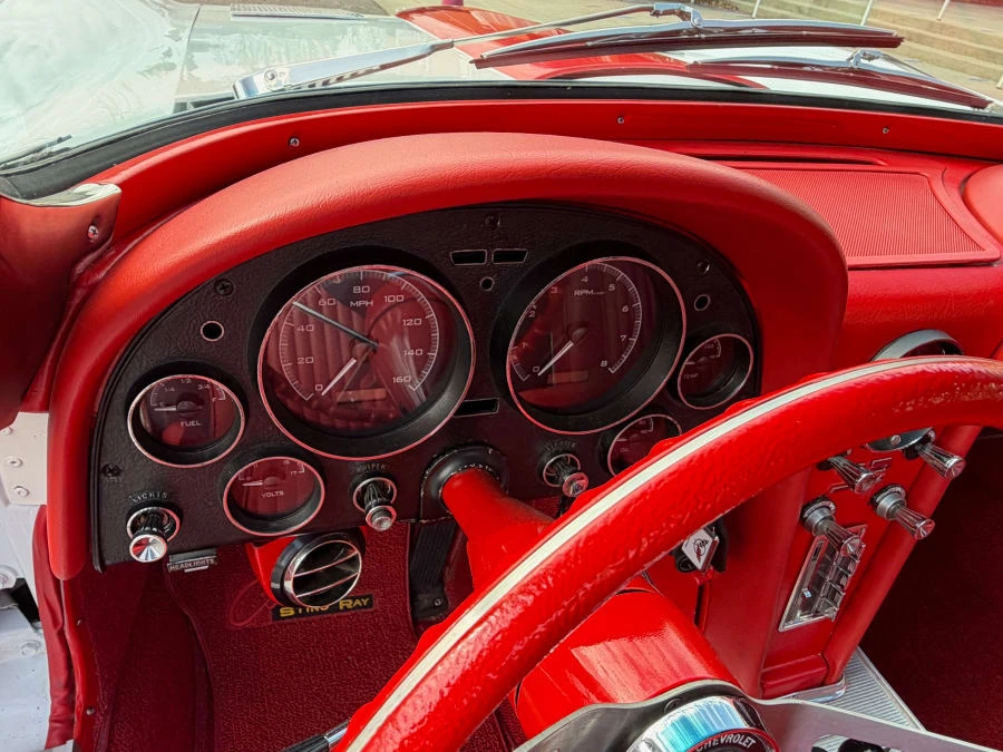 1963 Chevrolet Corvette C2 - Image 13 of 21