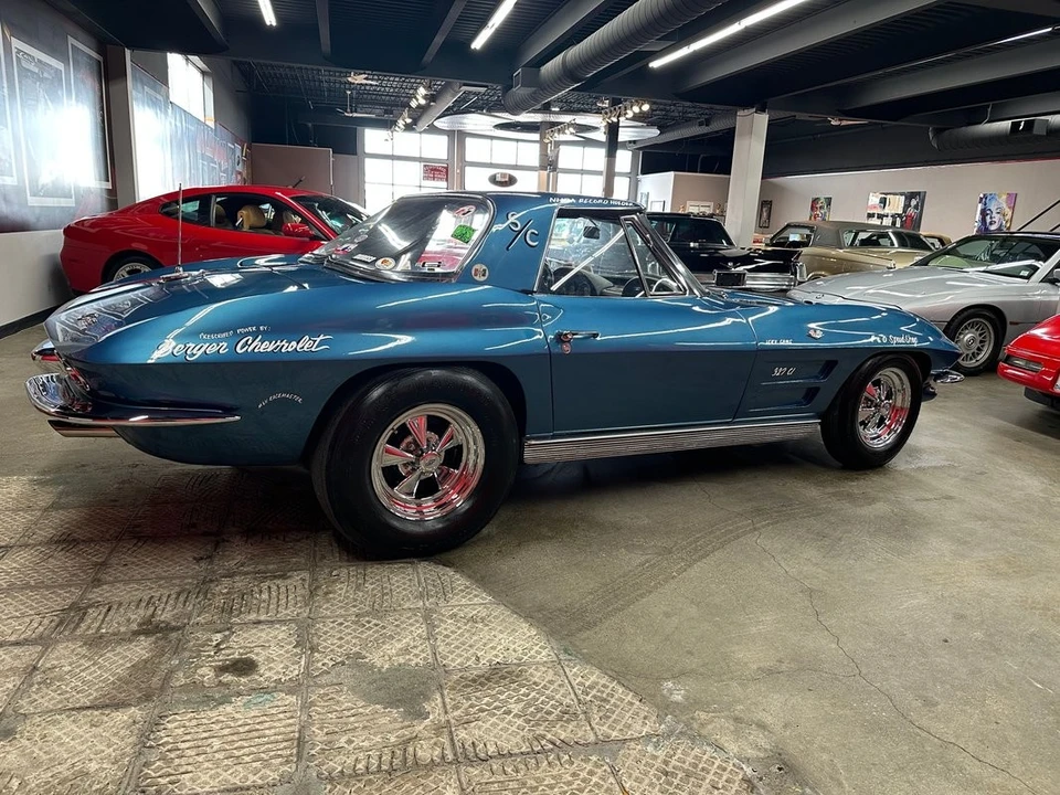 1963 Chevrolet Corvette C2 - Image 8 of 21