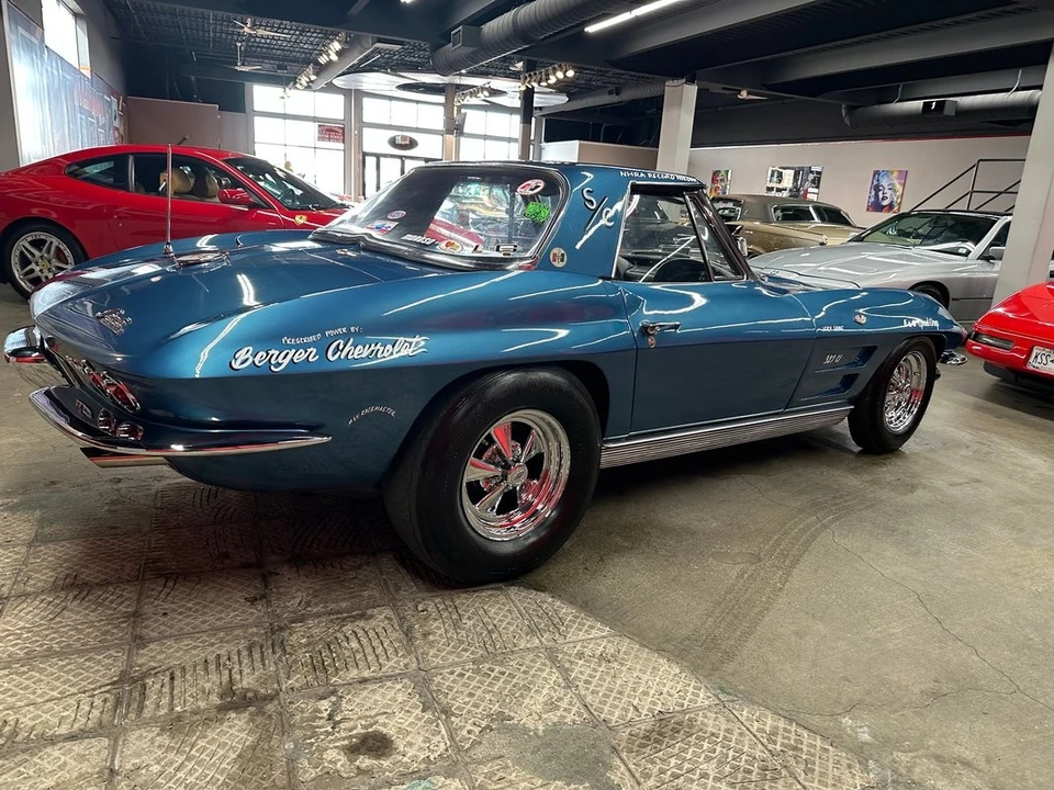 1963 Chevrolet Corvette C2 - Image 9 of 21