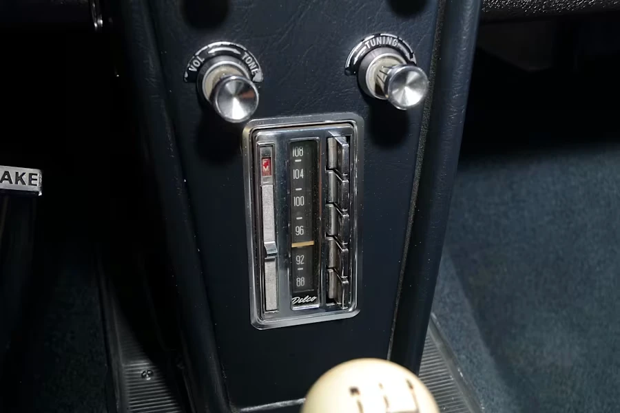 1963 Chevrolet Corvette C2 - Image 11 of 29