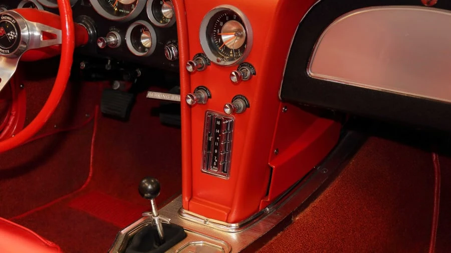 1963 Chevrolet Corvette C2 - Image 16 of 19