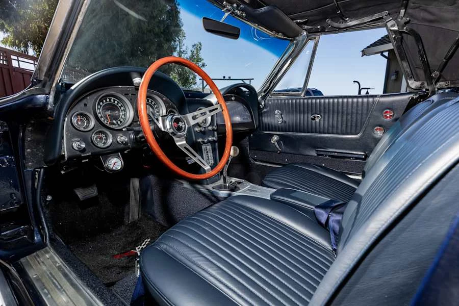 1963 Chevrolet Corvette C2 - Image 28 of 31