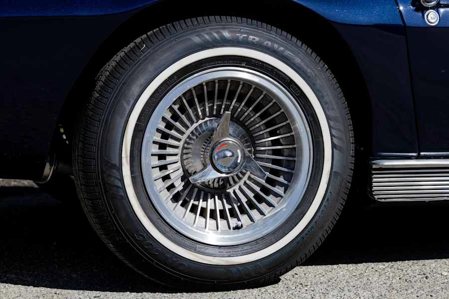 1963 Chevrolet Corvette C2 - Image 16 of 31