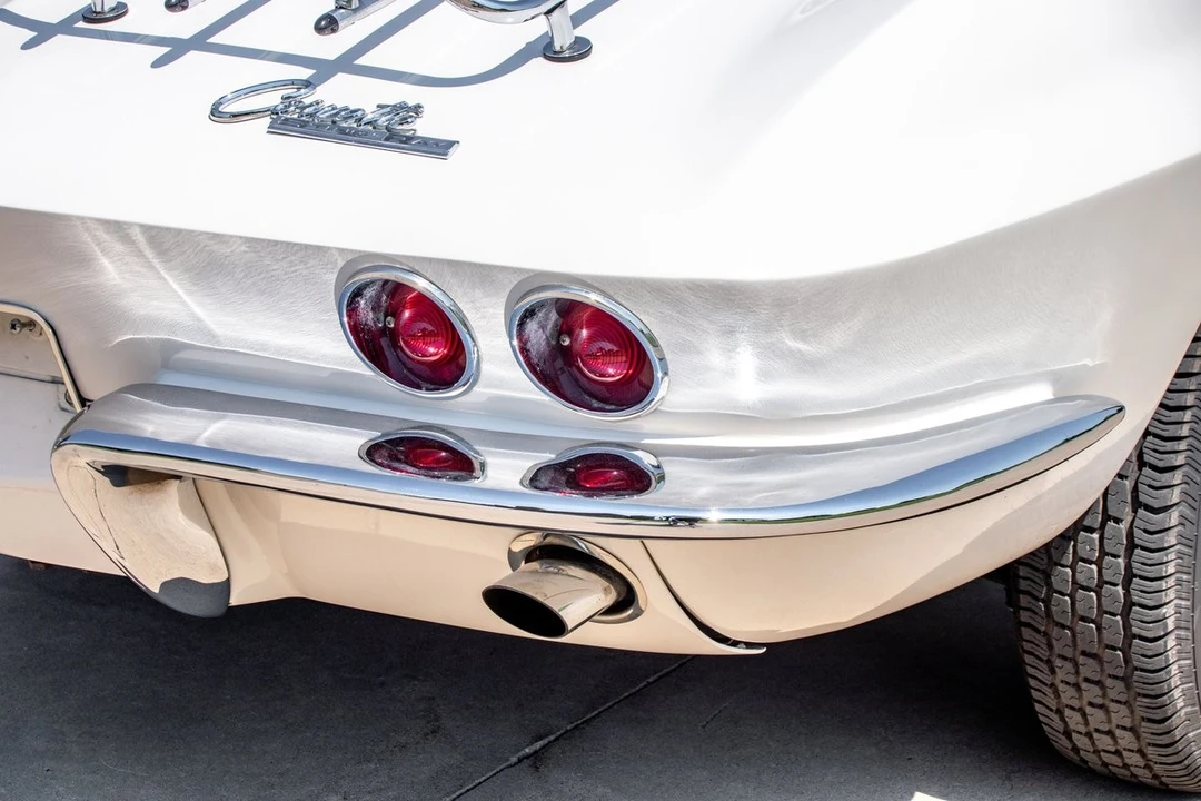 1963 Chevrolet Corvette C2 - Image 13 of 21
