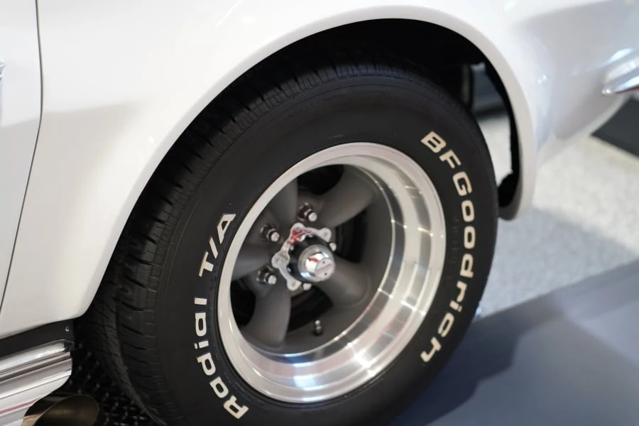 1963 Chevrolet Corvette C2 - Image 8 of 25