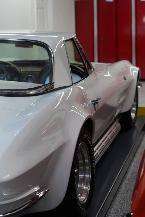 1963 Chevrolet Corvette C2 - Image 13 of 25
