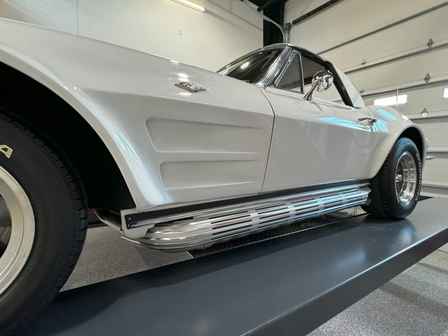 1963 Chevrolet Corvette C2 - Image 16 of 25