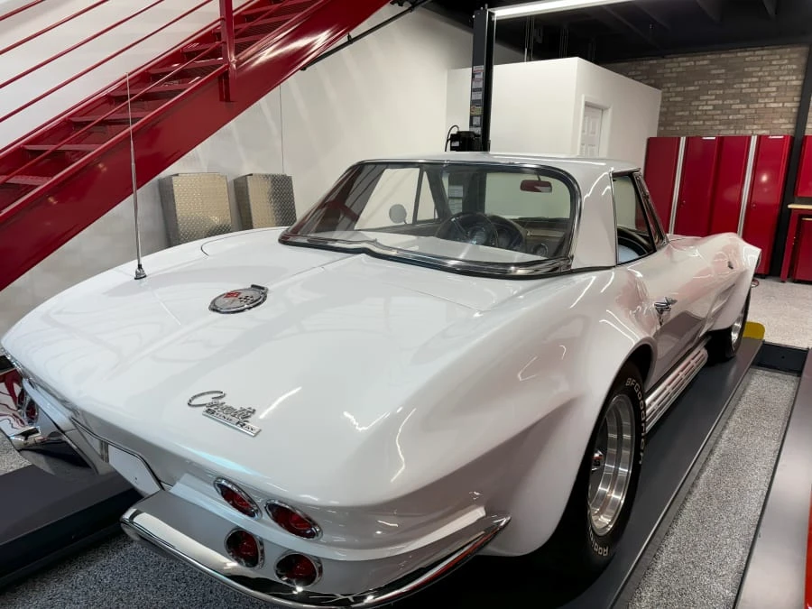 1963 Chevrolet Corvette C2 - Image 14 of 25