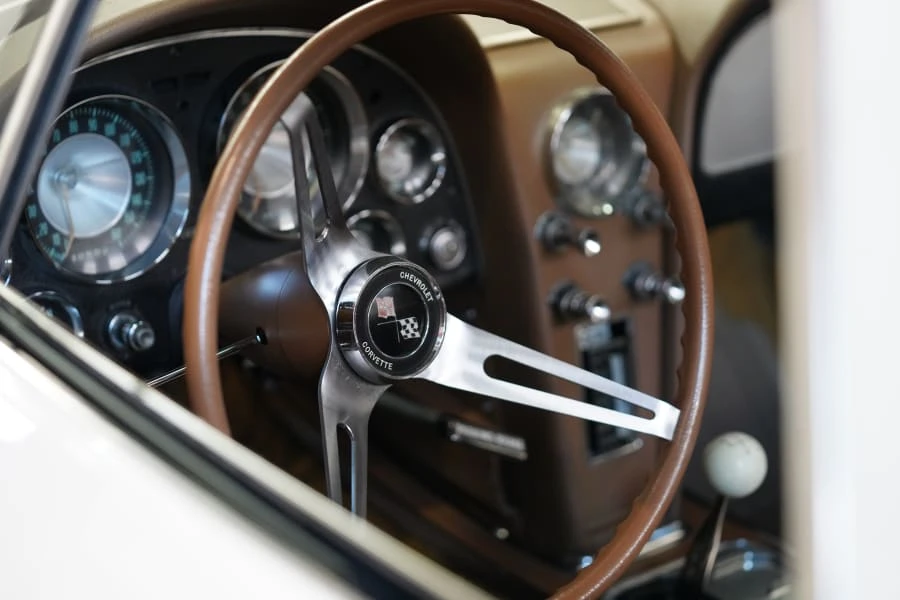 1963 Chevrolet Corvette C2 - Image 18 of 25