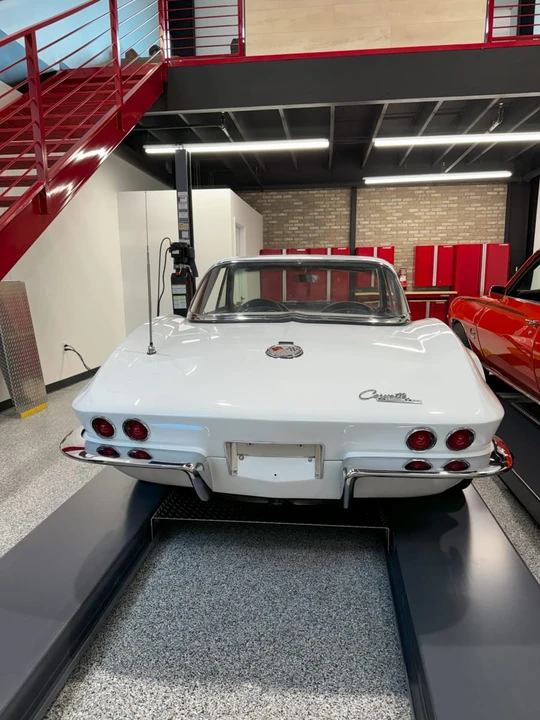 1963 Chevrolet Corvette C2 - Image 15 of 25