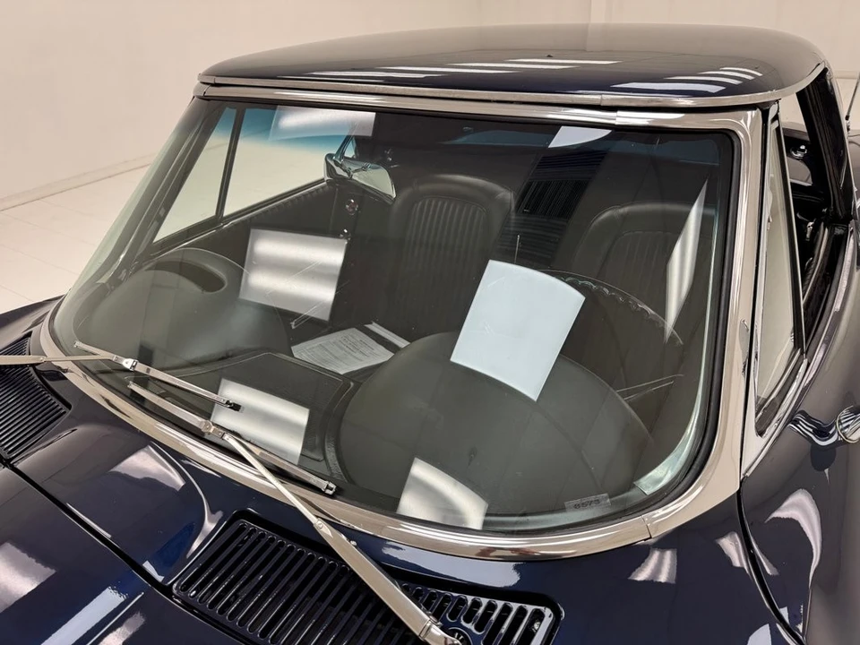 1963 Chevrolet Corvette C2 - Image 23 of 31