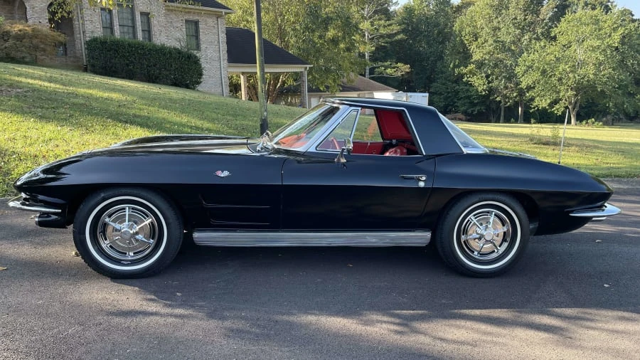 1963 Chevrolet Corvette C2 - Image 2 of 8