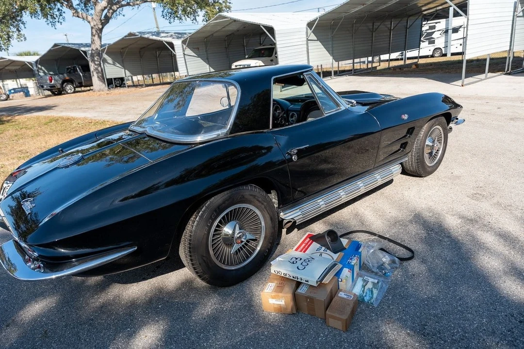 1963 Chevrolet Corvette C2 - Image 15 of 21