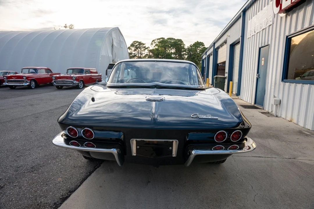 1963 Chevrolet Corvette C2 - Image 11 of 21