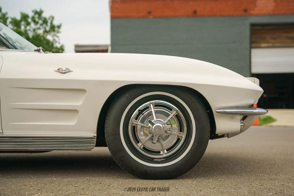1963 Chevrolet Corvette C2 - Image 11 of 12