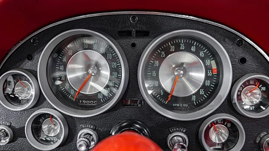 1963 Chevrolet Corvette C2 - Image 15 of 21
