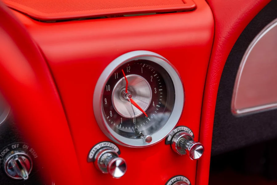 1963 Chevrolet Corvette C2 - Image 25 of 31