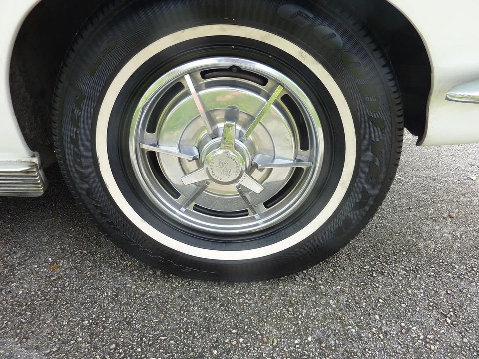 1963 Chevrolet Corvette C2 - Image 27 of 31