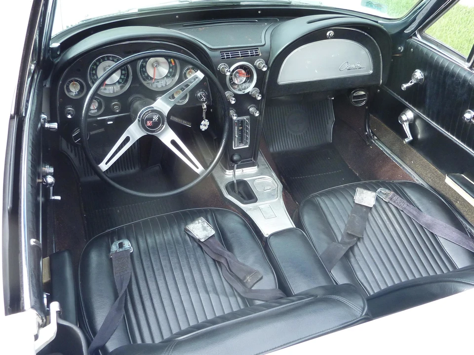 1963 Chevrolet Corvette C2 - Image 30 of 31