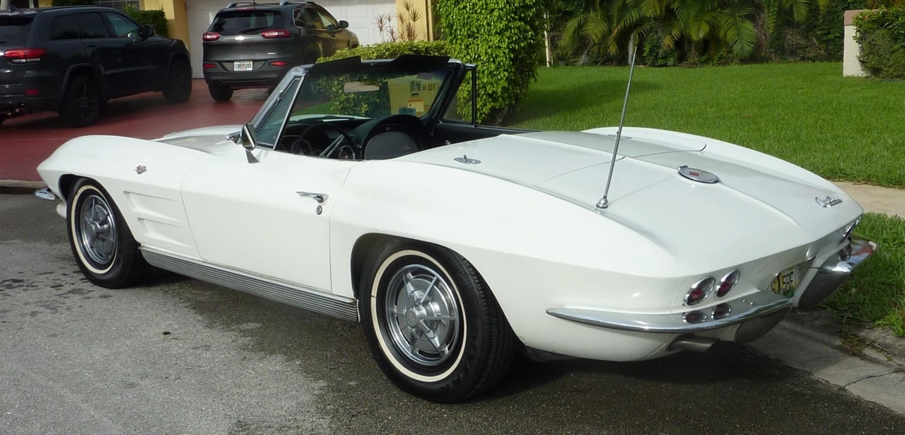 1963 Chevrolet Corvette C2 - Image 12 of 31