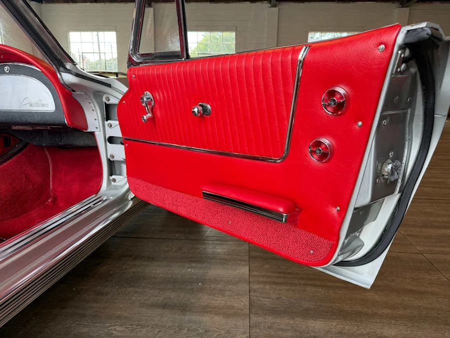 1963 Chevrolet Corvette C2 - Image 23 of 31
