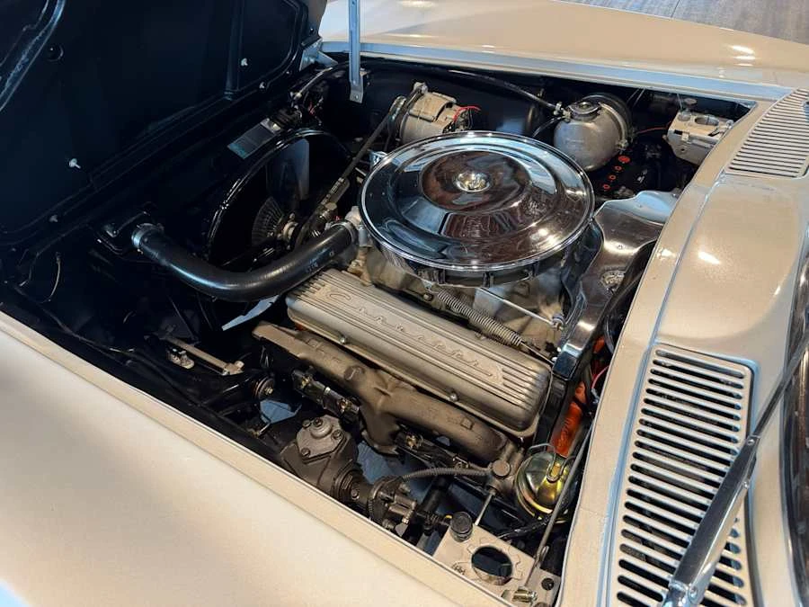 1963 Chevrolet Corvette C2 - Image 30 of 31