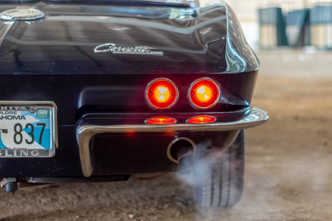 1963 Chevrolet Corvette C2 - Image 28 of 31