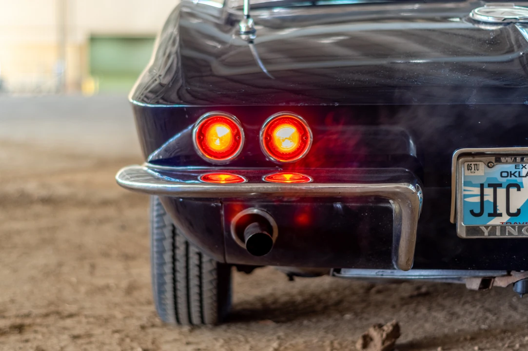 1963 Chevrolet Corvette C2 - Image 26 of 31