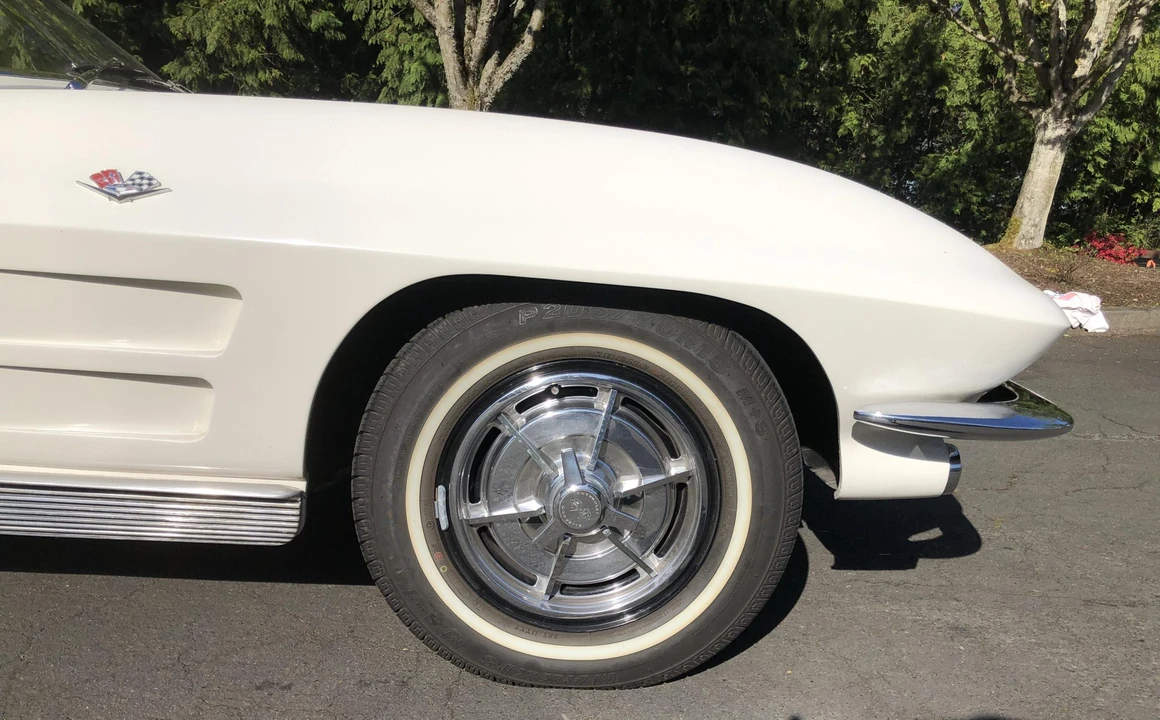 1963 Chevrolet Corvette C2 - Image 19 of 31