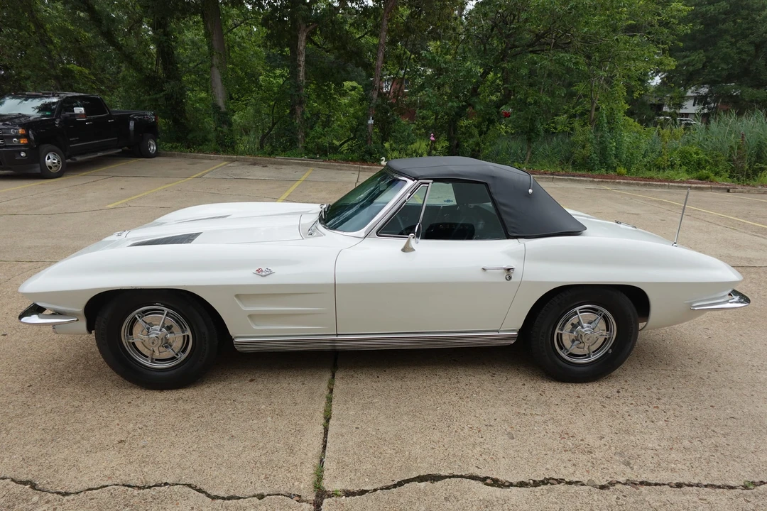 1963 Chevrolet Corvette C2 - Image 13 of 31