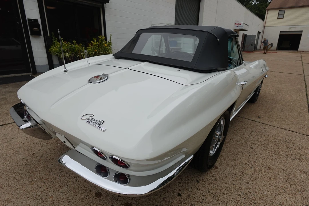 1963 Chevrolet Corvette C2 - Image 9 of 31