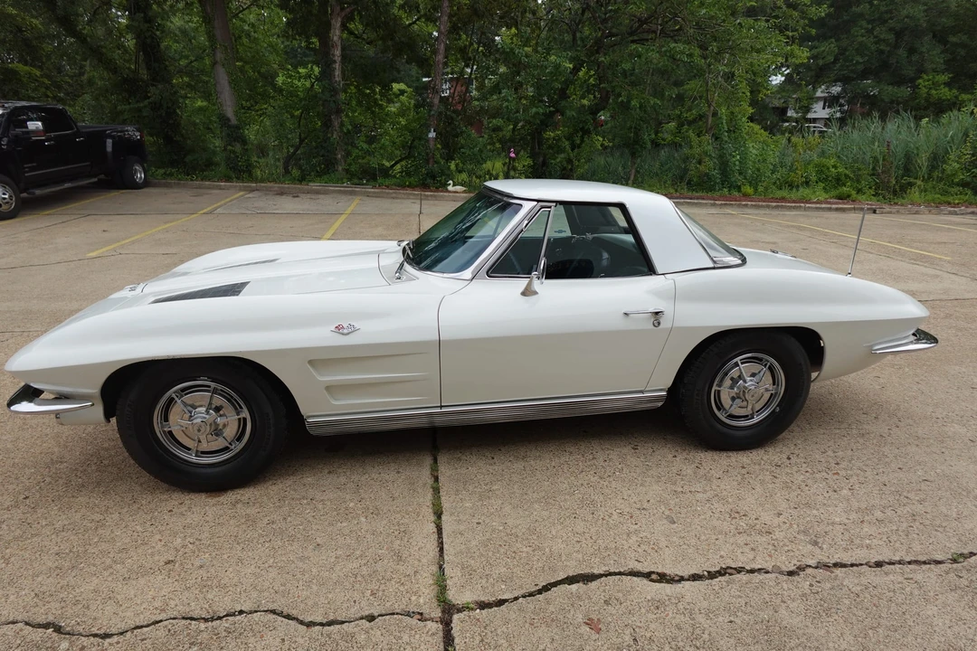 1963 Chevrolet Corvette C2 - Image 15 of 31