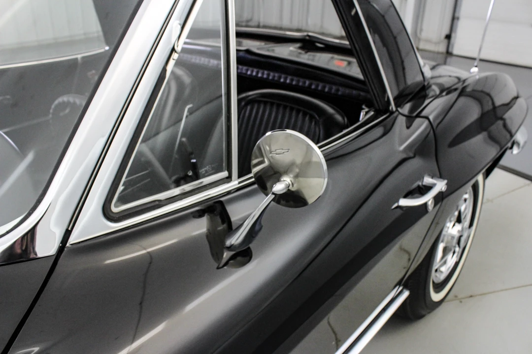 1963 Chevrolet Corvette C2 - Image 19 of 31