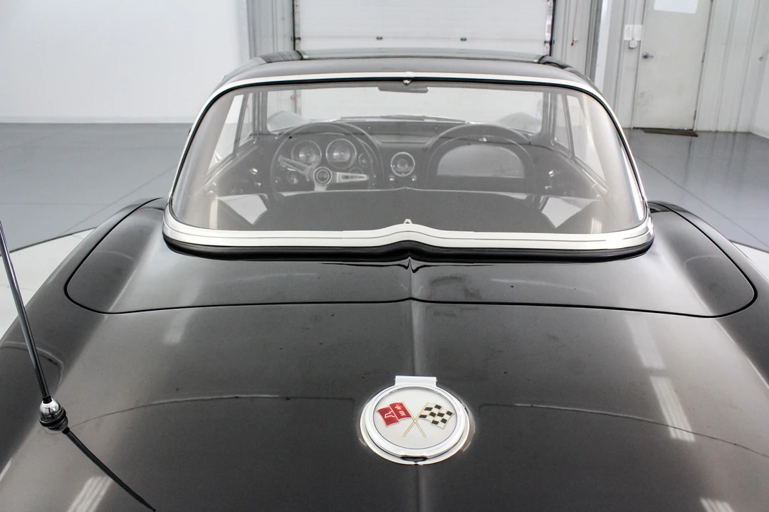 1963 Chevrolet Corvette C2 - Image 25 of 31
