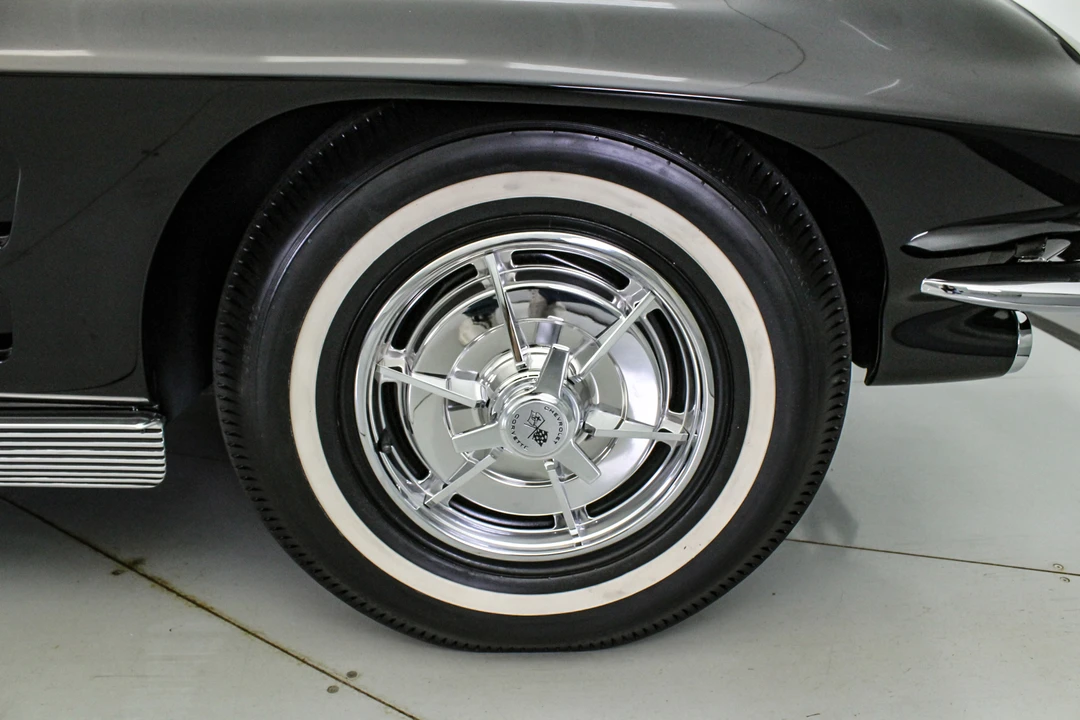 1963 Chevrolet Corvette C2 - Image 28 of 31