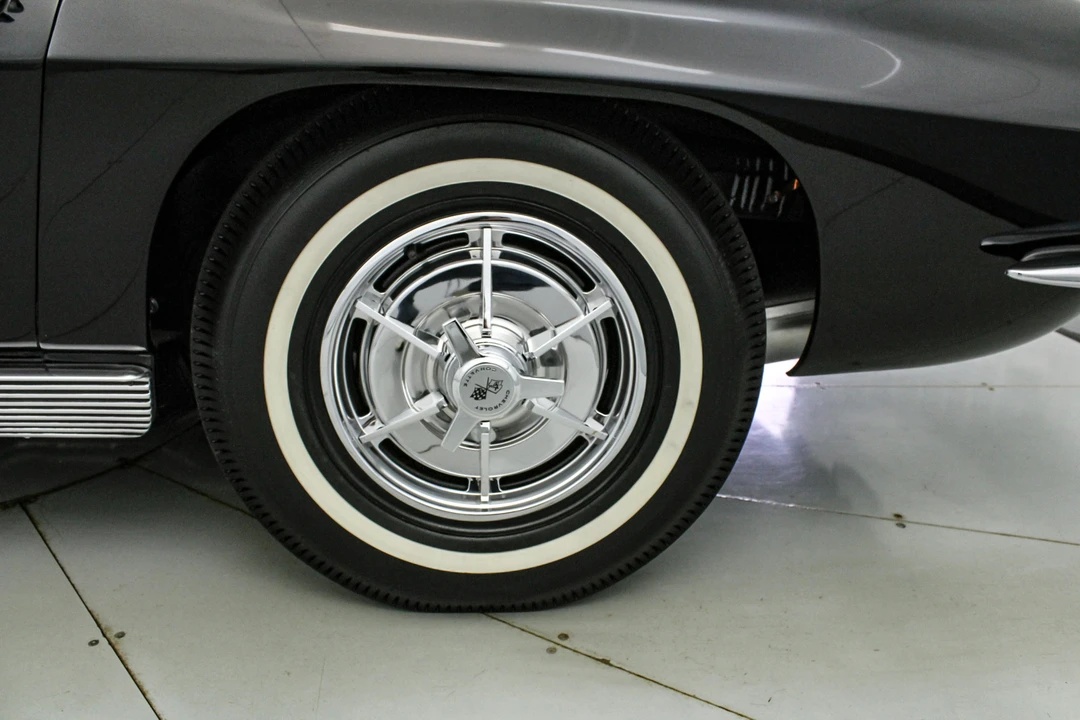 1963 Chevrolet Corvette C2 - Image 30 of 31