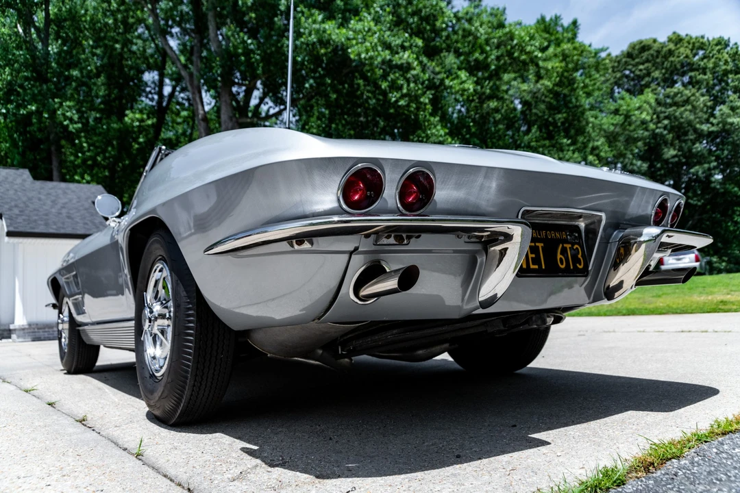 1963 Chevrolet Corvette C2 - Image 17 of 31