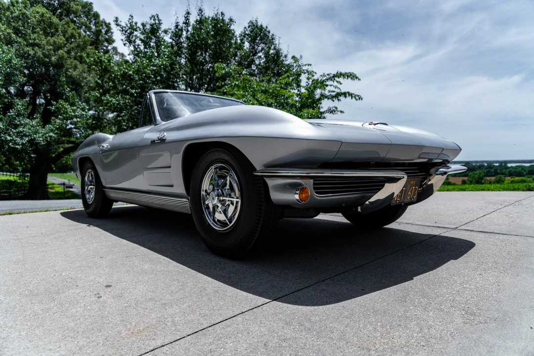 1963 Chevrolet Corvette C2 - Image 22 of 31