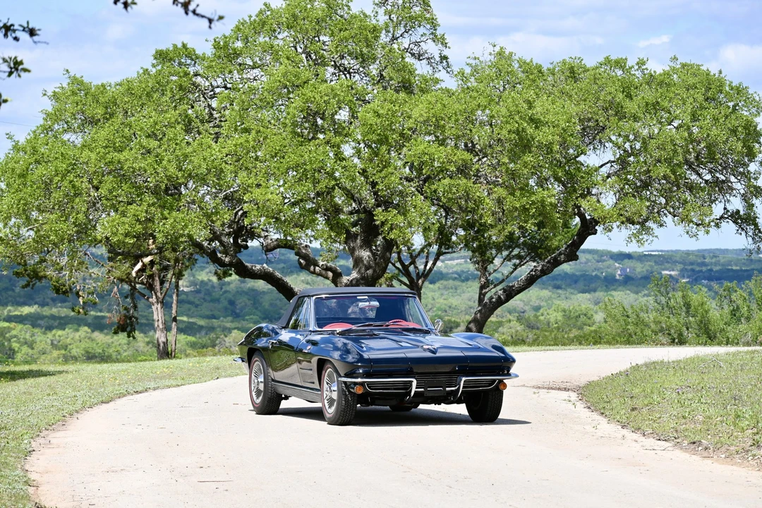 1963 Chevrolet Corvette C2 - Image 24 of 31