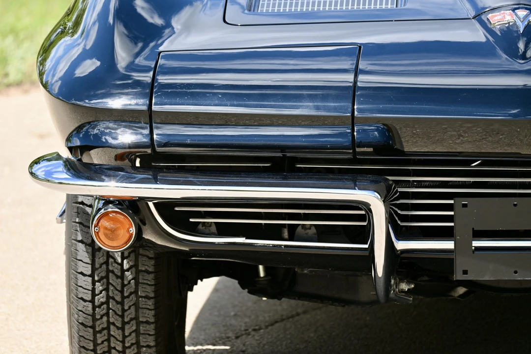 1963 Chevrolet Corvette C2 - Image 30 of 31